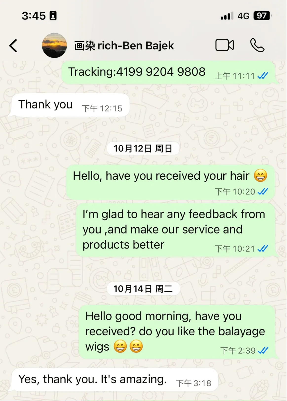 Customer review highlighting natural-looking HD lace front wig